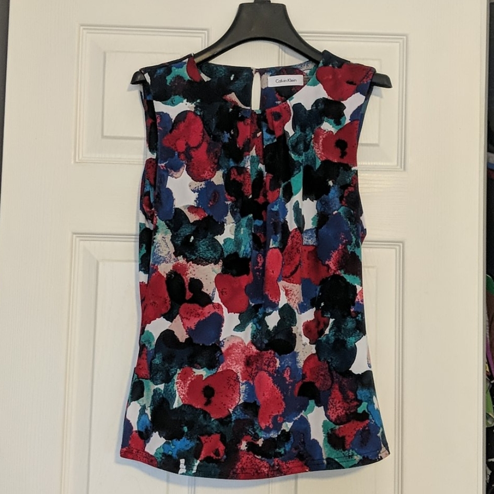 Calvin Klein pattern top